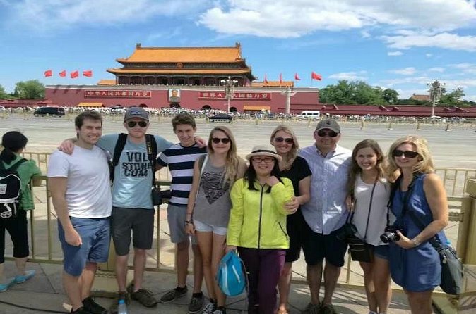 Quality Coach Day Tour to Tiananmen Square and Forbidden City plus Badaling Great Wall - Food, clothing, and daily comfort