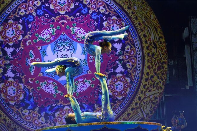 Red Theater Beijing Acrobatic Show Tickets Booking - The theater versus the performance