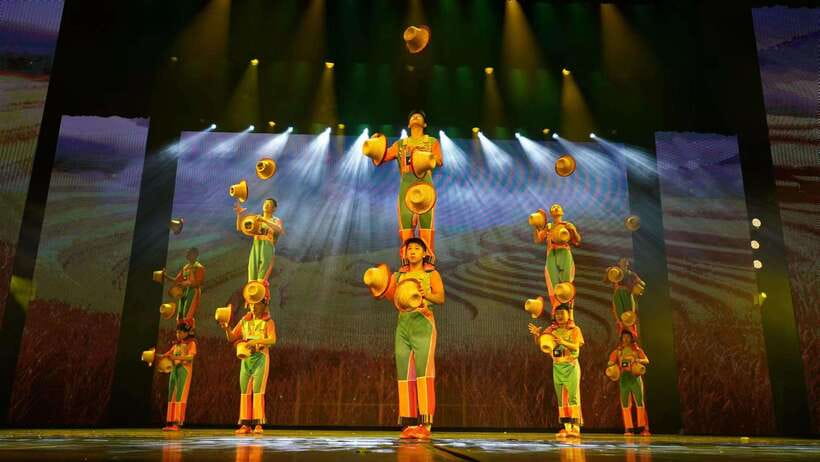 Red Theatre Beijing Acrobatic Show Tickets - The 60-minute performance: what you will see
