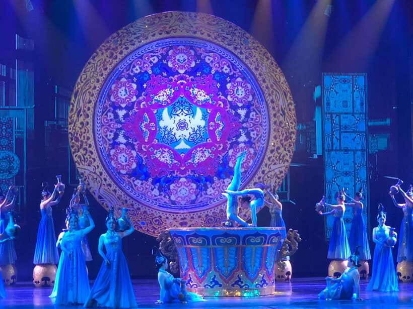 Red Theatre Beijing Acrobatics Show Ticket - Who will enjoy this most?