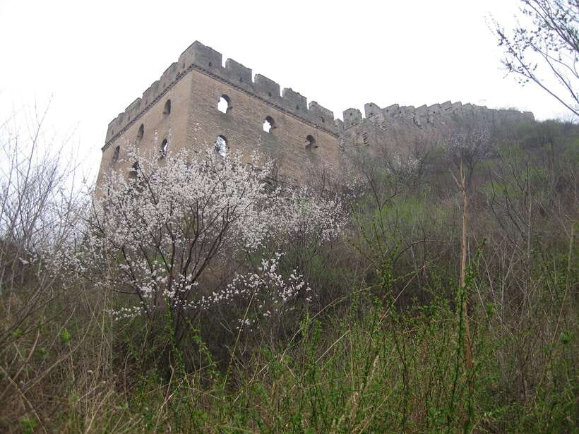Self-guided challenging hiking from Jinshanling to Gubeikou - The self-guided question: map, support, and safety