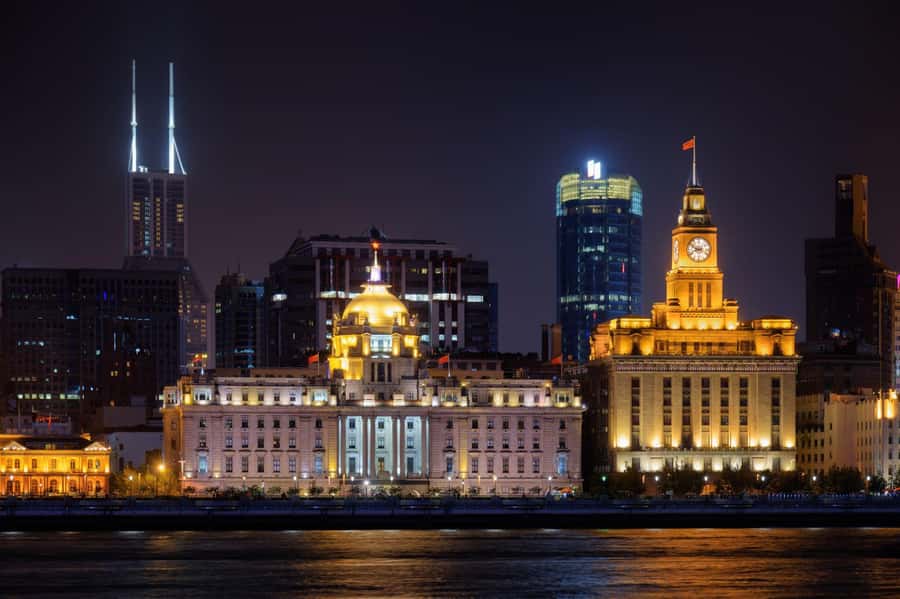 Shanghai:Old Town, Yu Garden, Zhujiajiao Water Town Bus Tour - The return ride and Bund night view
