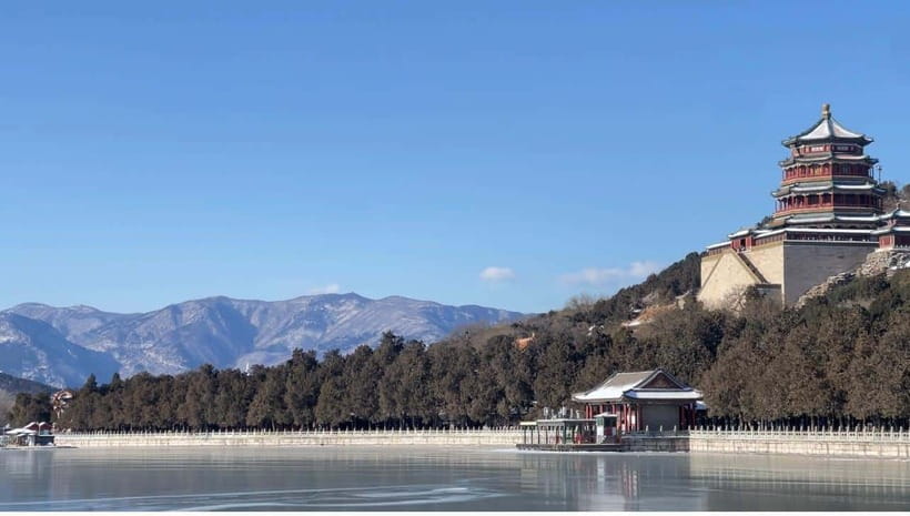 Summer Palace, Hutongs and Temple of Heaven Tour - Inside a traditional quadrangle home
