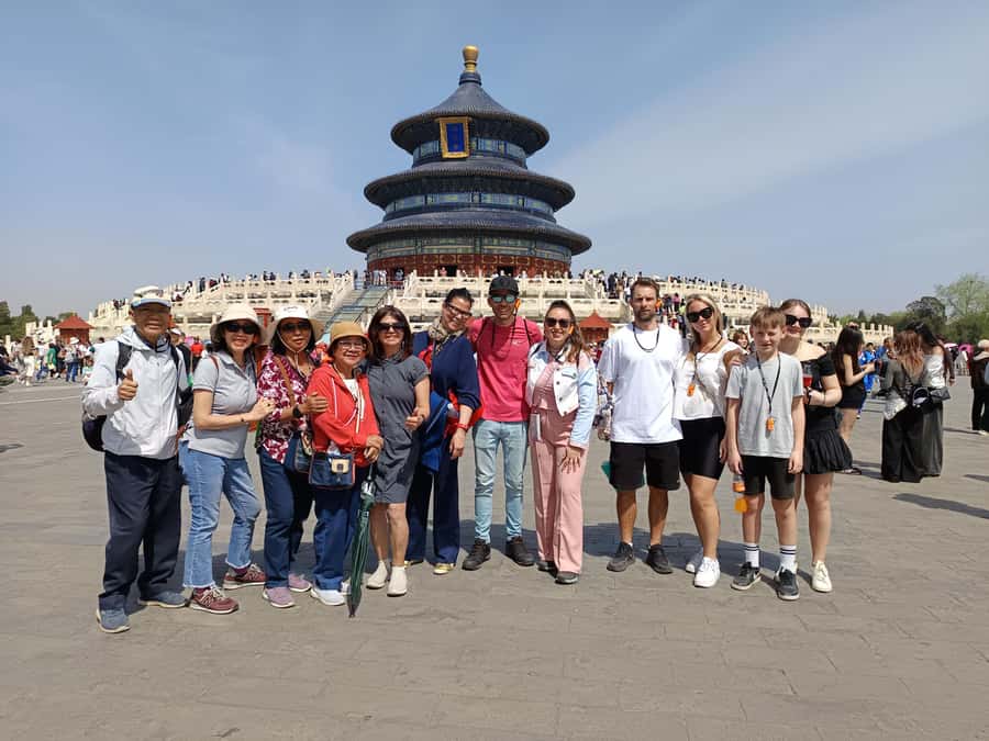 Temple Heaven, Summer Palace, Lama Temple, Hutong Bus Tour - Guides are a major part of the value