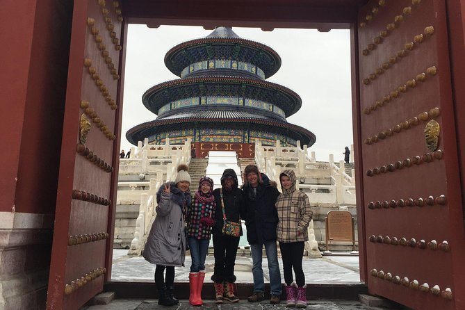 Temple of Heaven Private Tour with Extra Scenic Spots Added On - Morning exercises in the imperial park