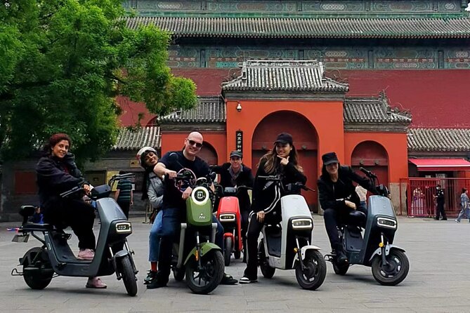The Hutong Experience by Bike - Riding through old lanes and local neighborhoods