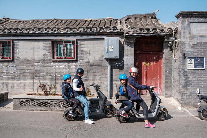 The Hutong Experience by Bike - E-bikes, safety, and the private format