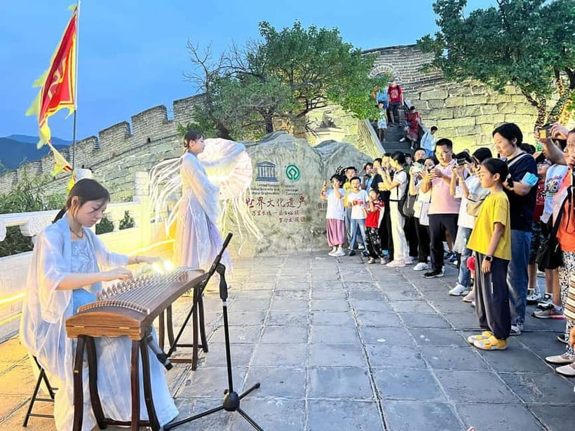 Twilight Glow at Mutianyu Great Wall Evening Bus Tour+Ticket - Meeting at Hepingxiqiao Station