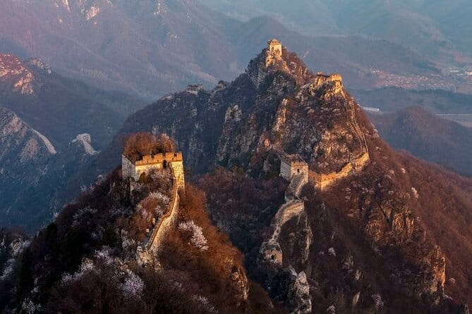 VIP Hiking Adventure Tour for Jiankou Great Wall - Jiankou’s broken towers and wide mountain views